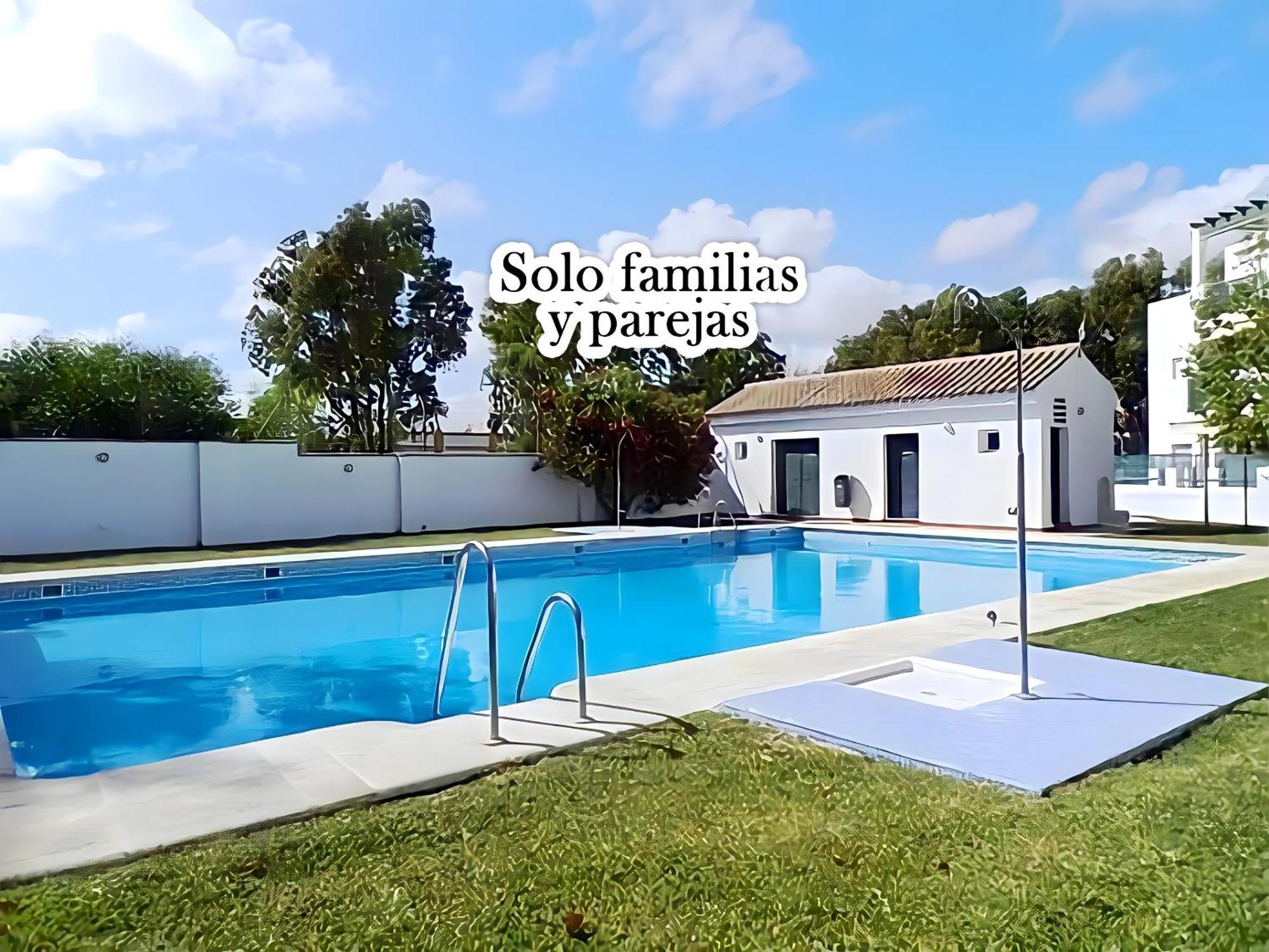 Apartamento Junto Al Mar Piscina Solo Familias كونيل ذي لا فرونتيرا المظهر الخارجي الصورة